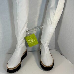 Women's white size 7M boots